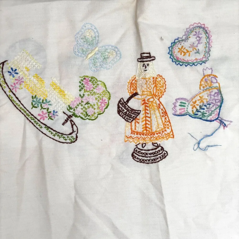 Vintage Cutter Cottagecore Cross Stitch Tablecloth Shabby Decor Heritage